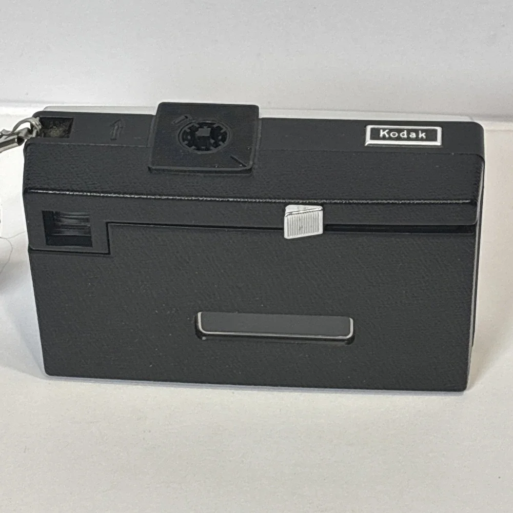 Vintage Kodak Instamatic X-15 Point & Shoot Film Camera Untested Original Box
